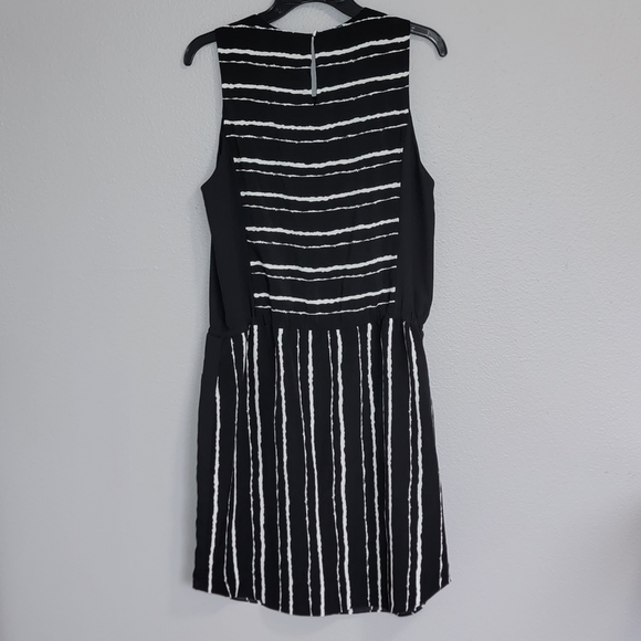 Vince CamutoInkblot Stripe Dress/ SIZE12 - Picture 3 of 14